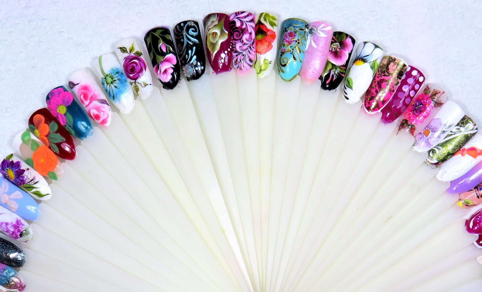 La magia delle nail art